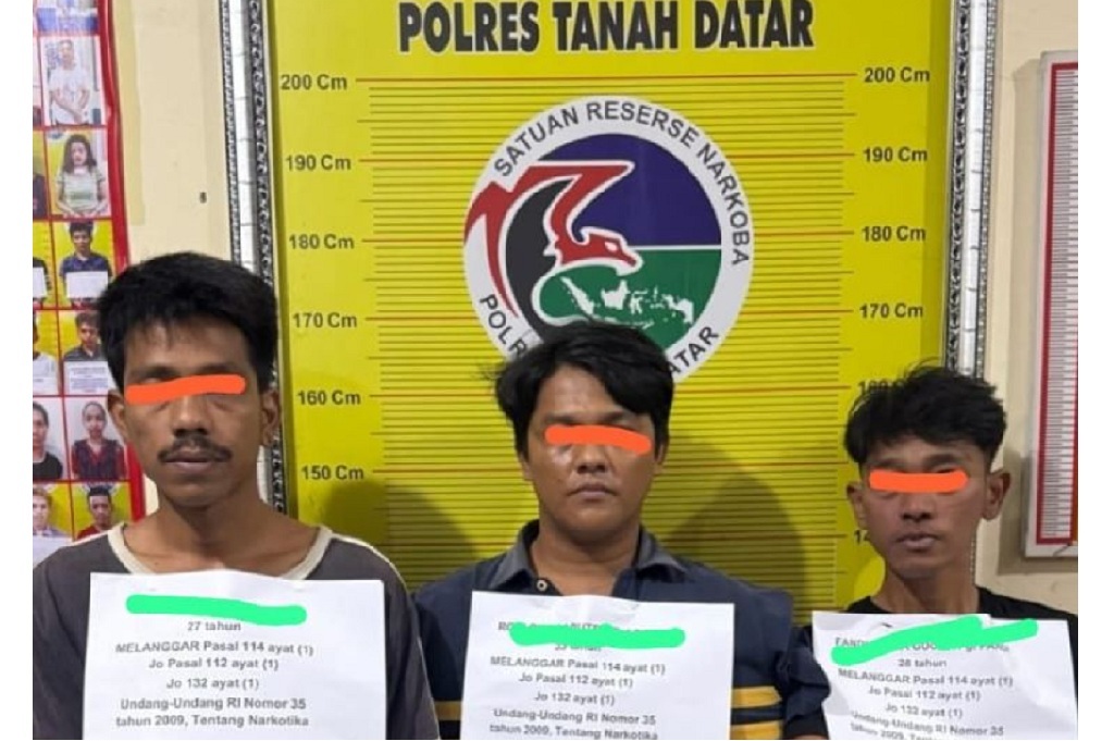 Asyik Pesta Sabu di Rumah Kosong, 3 Pria di Tanah Datar Tak Berkutik Digerebek Polisi