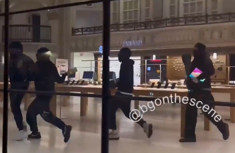 Penampakan Toko iPhone Dijarah Massa dalam Kerusuhan di Los Angeles