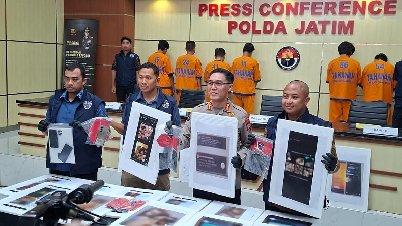4 Orang Ditangkap Polda Jatim terkait Grup WA Gay, Mahasiswa hingga Karyawan