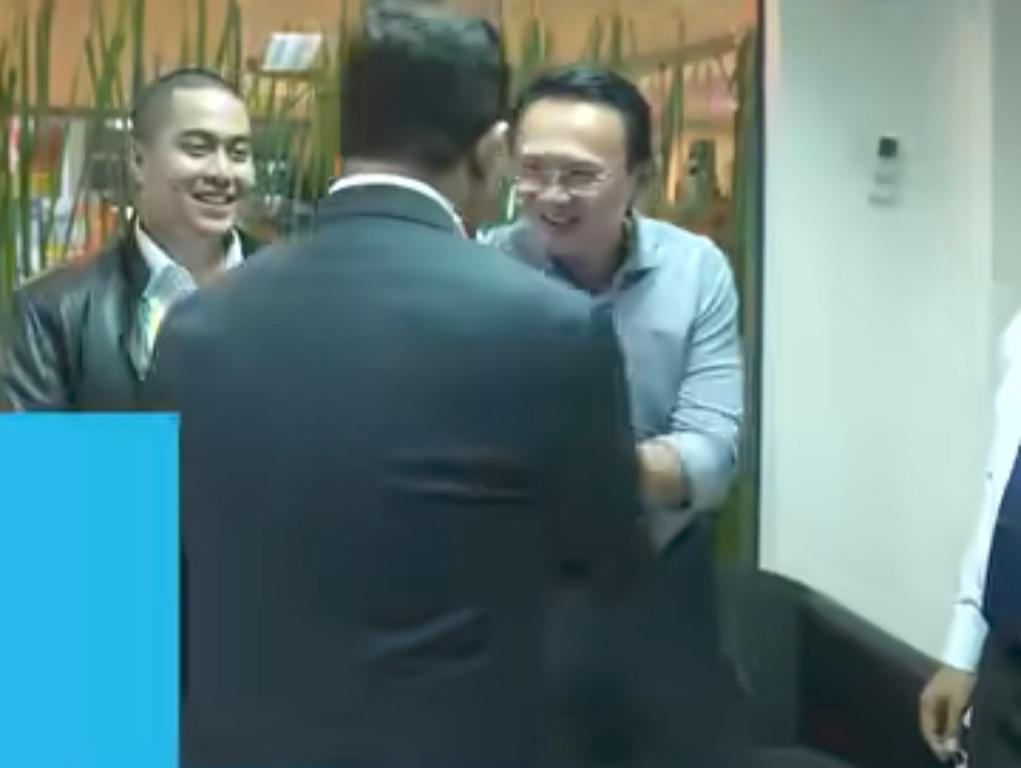 Momen Ahok dan Anies Akrab di Jakarta Future Festival, Saling Jabat Tangan