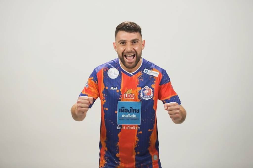 Ex Rekan Asnawi Disebut Gabung Persib Bandung Gantikan Nick Kuipers