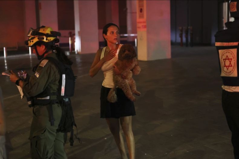 Cerita Kepanikan Warga Israel Diserang Iran, Lari ke Sana-kemari Cari Perlindungan