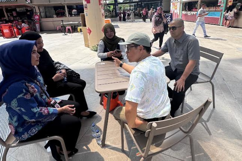 Bertemu Pekerja Migran di Singapura, Cak Imin Tegaskan Perlindungan untuk PMI