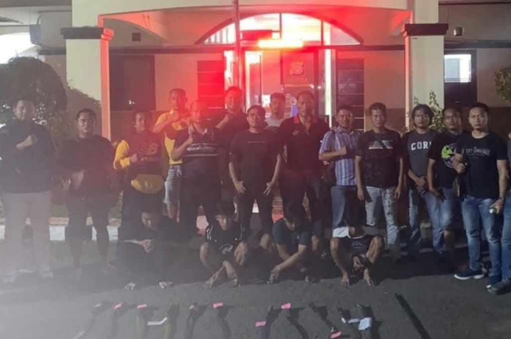 Polisi Tangkap 4 Pelaku Tawuran Maut di Cikarang Bekasi, 12 Sajam Disita