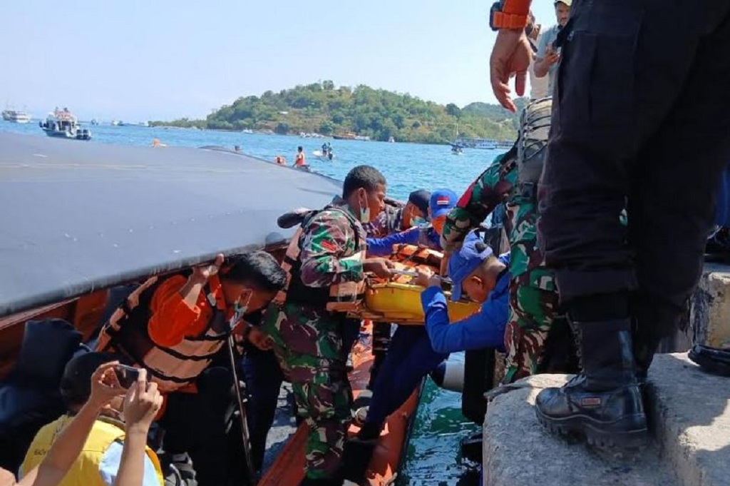 Tragis! Wisatawan China Tewas Tenggelam saat Berenang di Long Beach Labuan Bajo