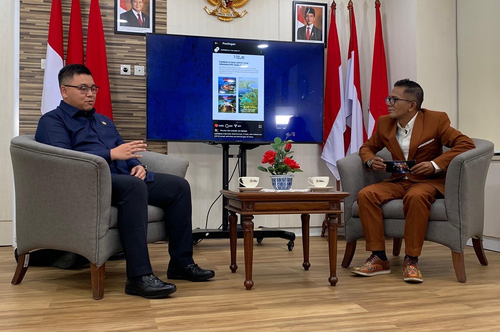 Satu Komando, Duet Hasan Nasbi dan Prasetyo Hadi Perkuat Pesan Presiden