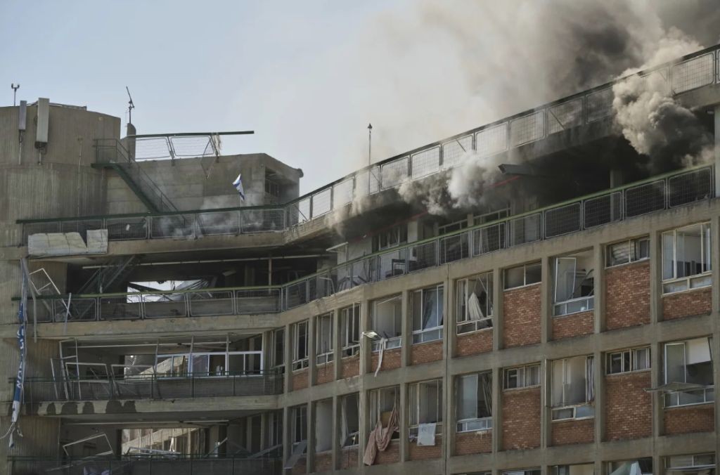 Garda Revolusi Iran Konfirmasi Gempur Markas Intelijen Israel Pakai Drone dan Rudal