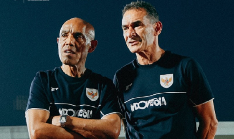 Duet Gerald Vanenburg dan Simon Tahamata Siap Bawa Timnas Indonesia U-23 Juara AFF 2025 di Kandang