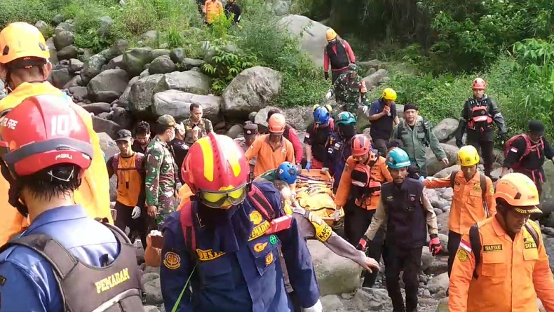 2 Hari Hilang di Gunung Salak, Lansia Ditemukan Tewas di Celah Tebing