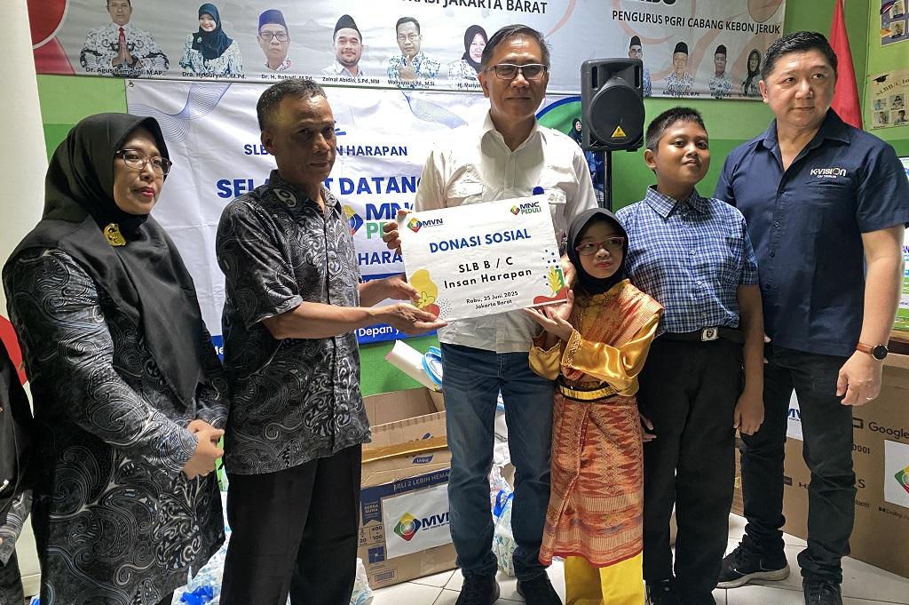 Bentuk Kepedulian, MVN dan MNC Peduli Gelar Kegiatan Sosial di SLB Insan Harapan