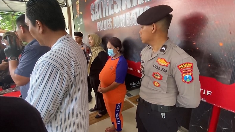 Dihantui Ketakutan, Istri di Jombang Serahkan Diri ke Polisi Setelah 42 Hari Bunuh Suami