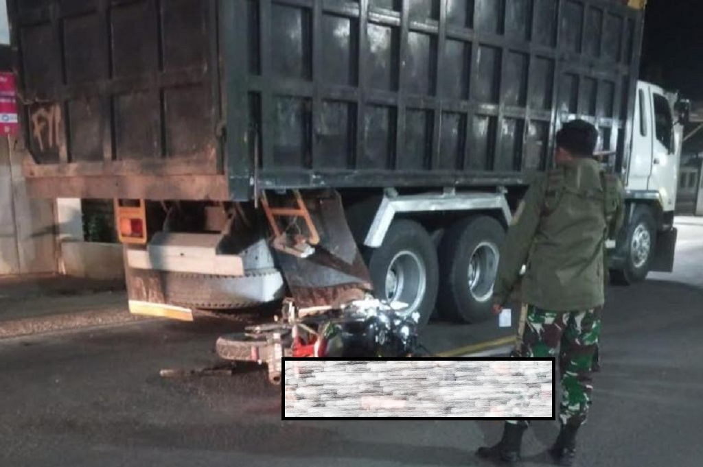 Kecelakaan di Sampang, Pemotor Luka di Kepala Tabrak Truk Parkir di Pinggir Jalan