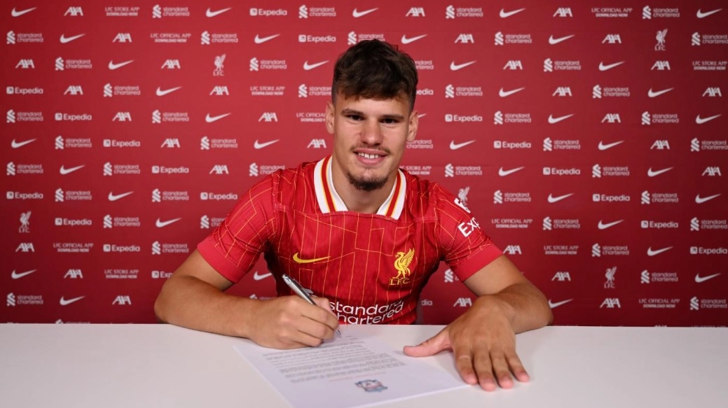 Resmi! Milos Kerkez Jadi Rekrutan ke-5 Liverpool 