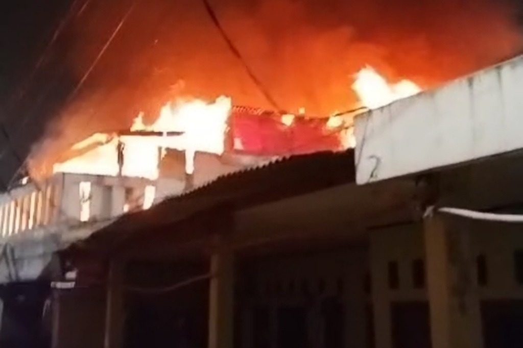 Kebakaran Rumah di Kembangan Jakbar, 60 Personel Damkar Dikerahkan