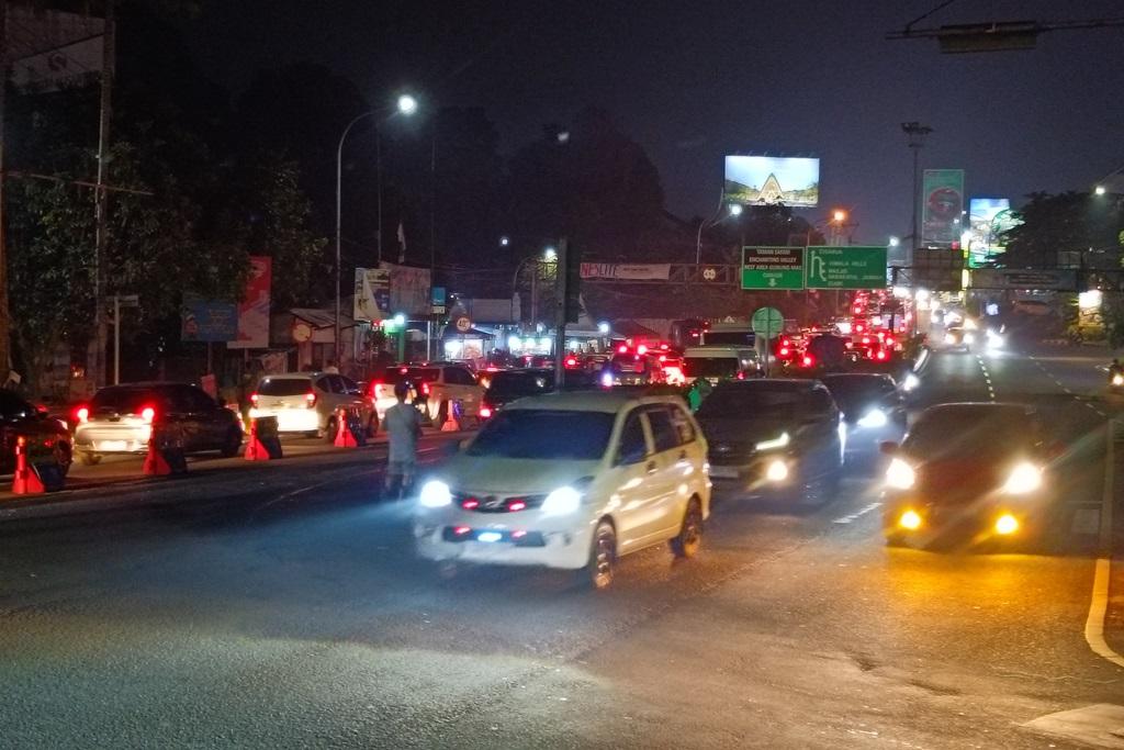 Jalur Puncak Bogor Normal 2 Arah Malam Ini, Rekayasa Lalin Berakhir