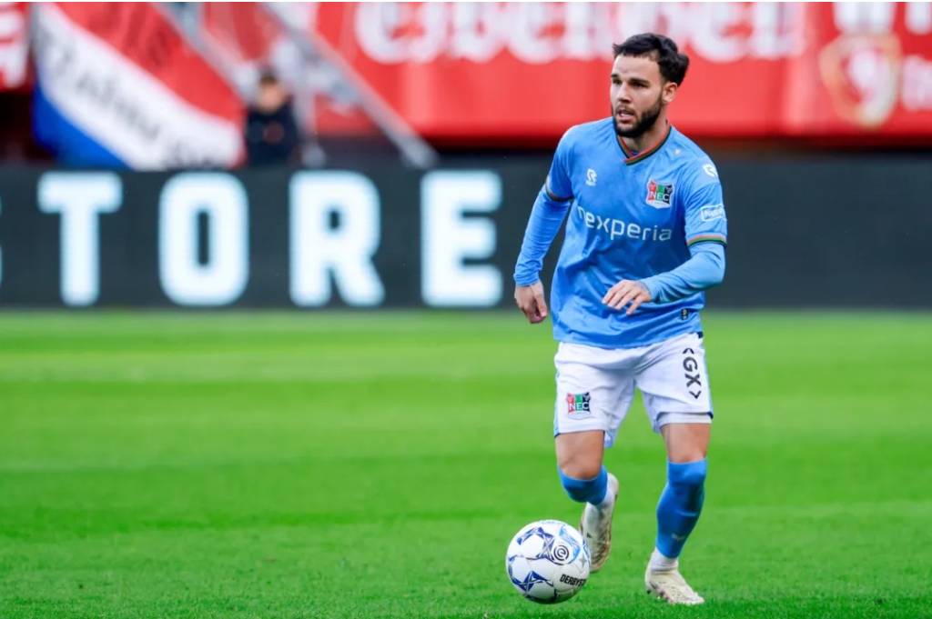 Agen Blak-blakan Jawab Rumor Transfer Calvin Verdonk ke FC Utrecht