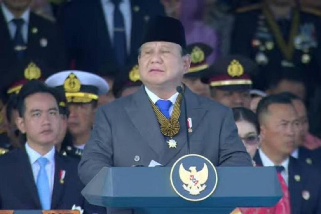 Presiden Prabowo Beri Bintang Bhayangkara Nararya untuk 3 Anggota Polri Berjasa Besar