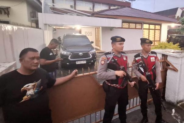 Warga Ungkap Rumah Kadis PUPR Topan Ginting yang Digeledah KPK, Tempat Kumpul Bos-bos