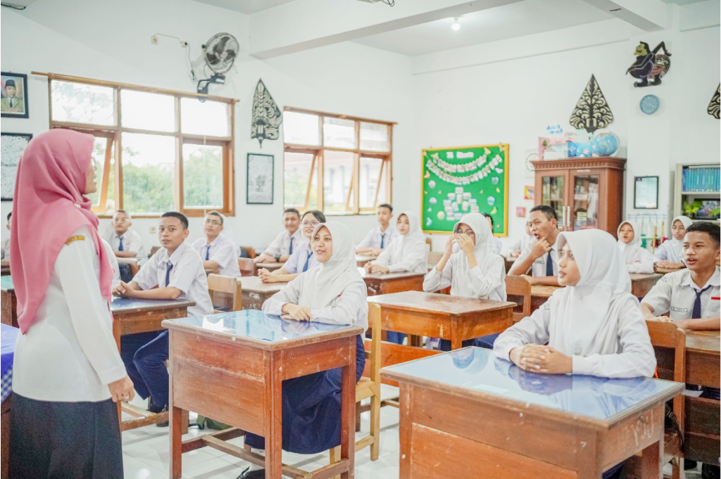 101.581 Guru Lolos PPG 2025, Pemerintah Genjot Sertifikasi!