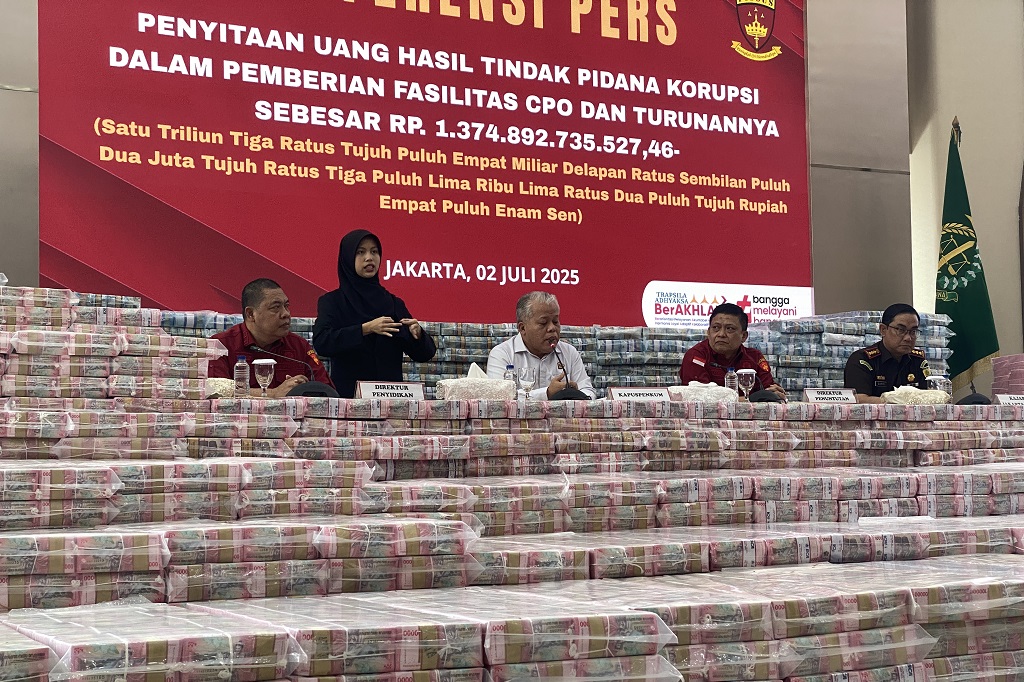 Kejagung Sita Uang Rp1,3 Triliun dari 2 Grup Korporasi terkait Kasus Ekspor CPO