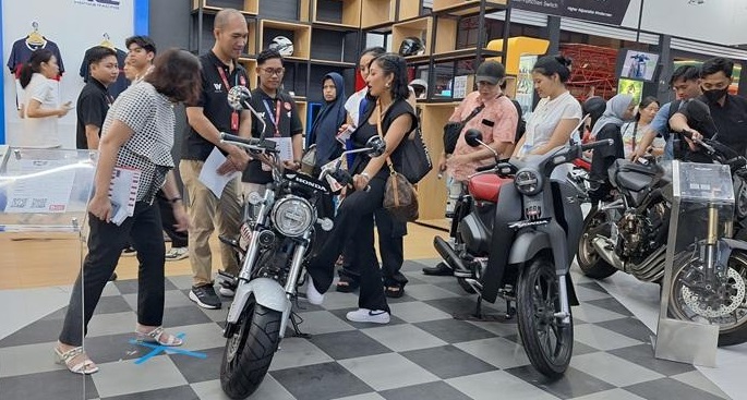 CB650R Curi Perhatian Pengunjung di Jakarta Fair Kemayoran 2025