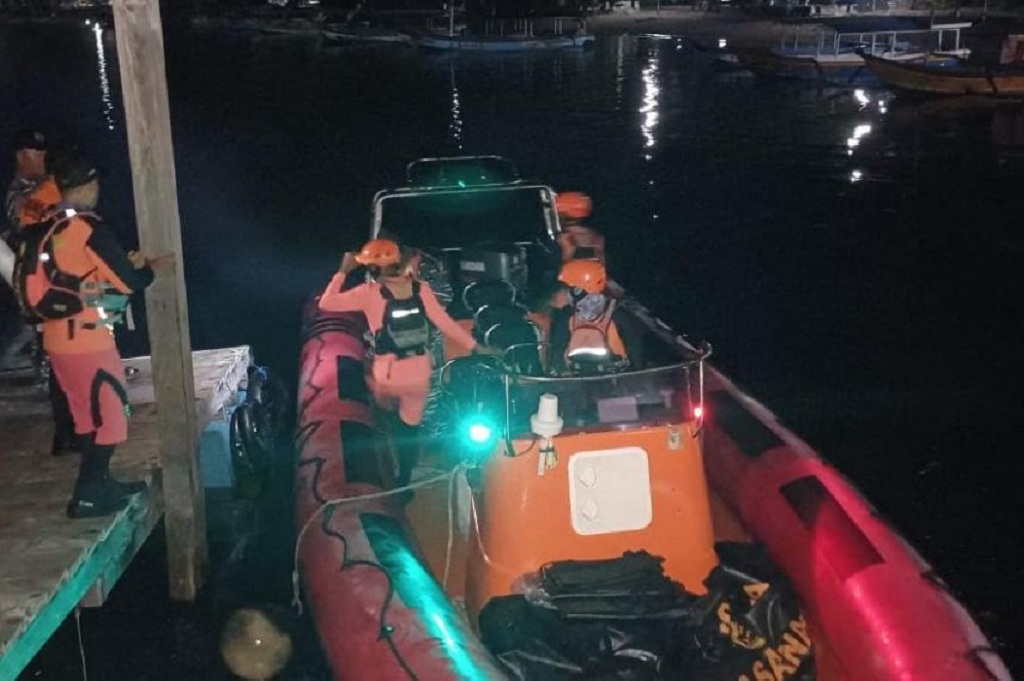 Basarnas Cari Korban KMP Tunu Pratama Jaya Tenggelam di Selat Bali, Terkendala Ombak 2,5 Meter