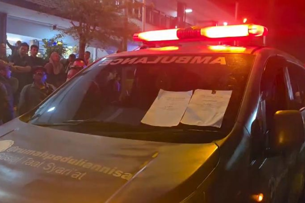 6 Jenazah Korban KMP Tunu Pratama Jaya Tenggelam di Selat Bali Diserahkan ke Keluarga