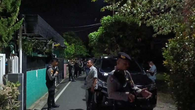 KPK Geledah Rumah Plt Kadis PUPR Madina, 3 Koper Besar Berisi Dokumen Disita