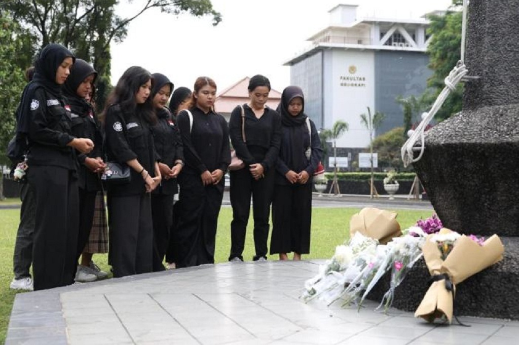 UGM Doa Bersama untuk Septian dan Bagus, 2 Mahasiswa Korban Kecelakaan Laut di Maluku
