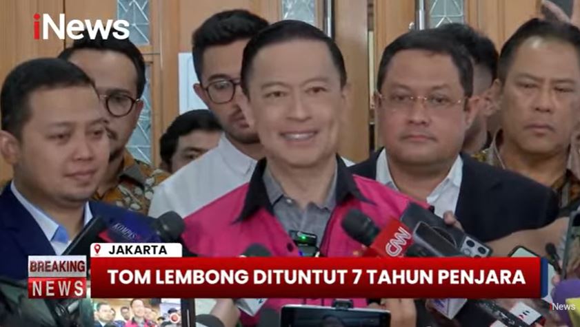 Tawa Tom Lembong usai Dituntut 7 Tahun Penjara: Surreal, Apakah Ini Dunia Imajinasi?