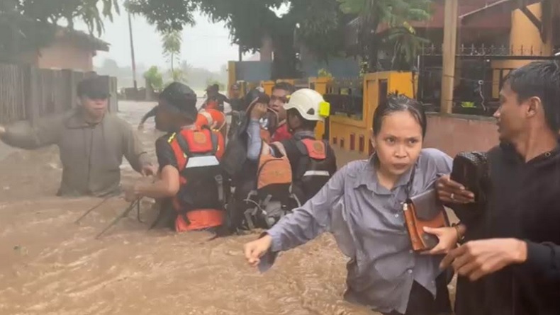 Banjir Bandang di Bantaeng Sulsel  Meluas Rendam 4 Kecamatan