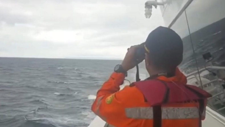 SAR Temukan Objek Diduga Bangkai KMP Tunu Pratama Jaya di Selat Bali