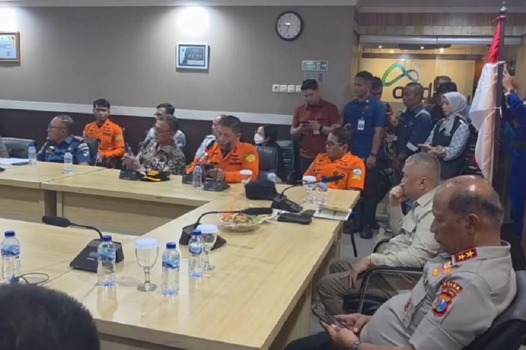 Tim SAR Kerahkan Drone, Nelayan hingga Helikopter Cari Korban KMP Tunu Pratama Jaya