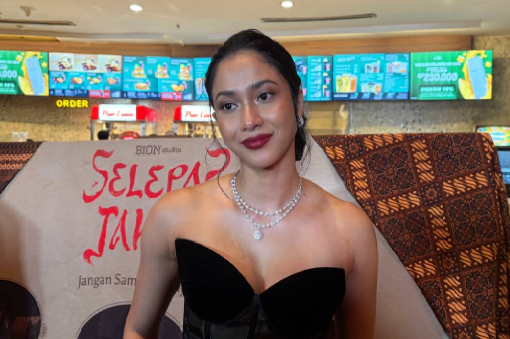 Penyesalan Aghniny Haque Tidak Dekat dengan Ayah Tiri yang Telah Meninggal Dunia