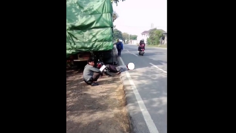 Kecelakaan Maut di Tuban Motor dengan Truk, Pegawai Koperasi Tewas