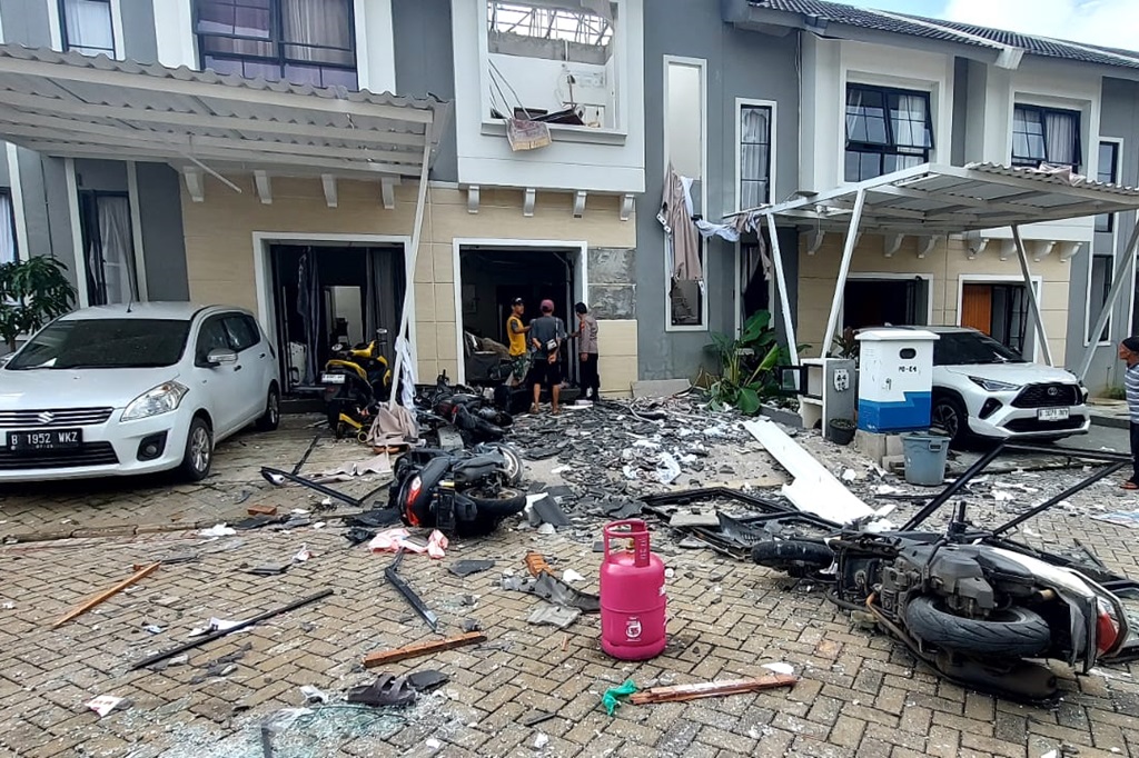 Detik-Detik Tabung Gas 12 Kg Meledak di Bogor, Rumah Warga Porak-poranda