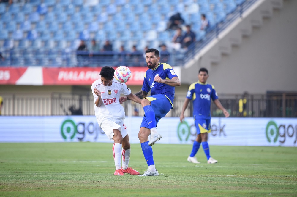  Mental Drop! Arema FC Gagal Menang Usai Unggul 2 Gol, Marcos Santos Angkat Bicara