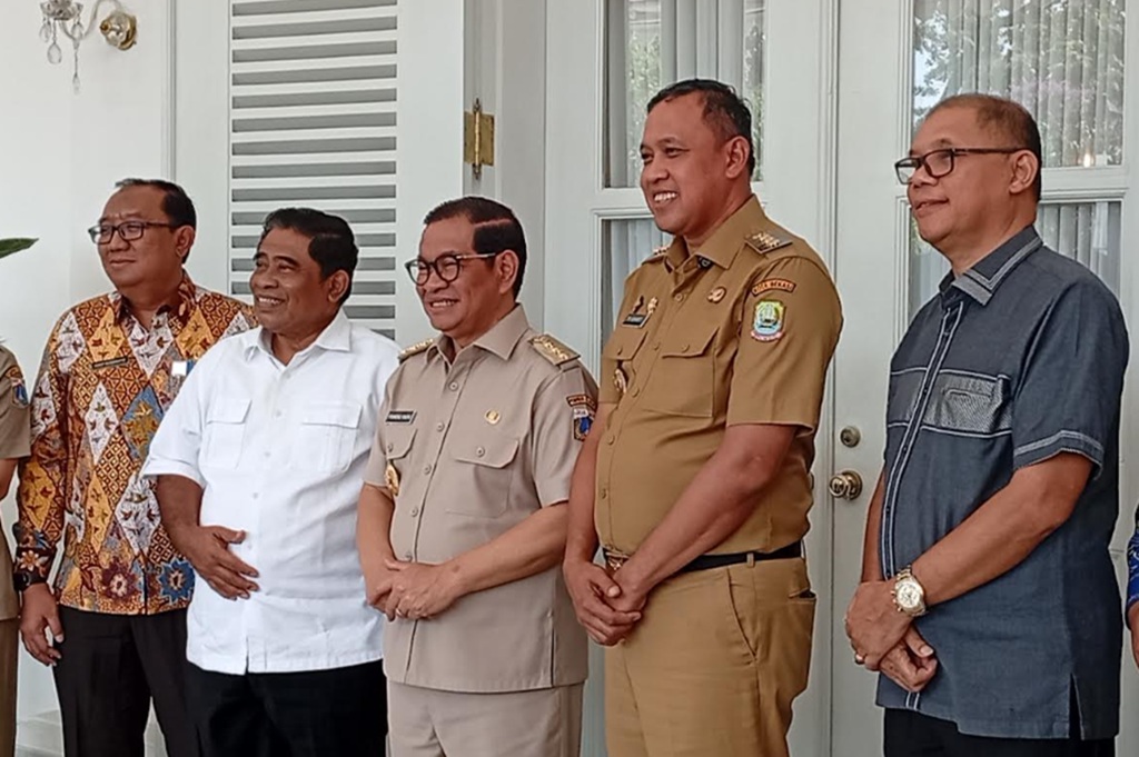 Pramono Bertemu Wali Kota Bekasi, Bahas Kerja Sama Air Bersih hingga Perpanjangan TPST Bantar Gebang