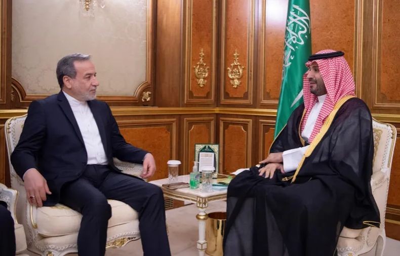 Menlu Iran Araghchi Bertemu Pangeran MBS di Saudi, Bahas Apa?