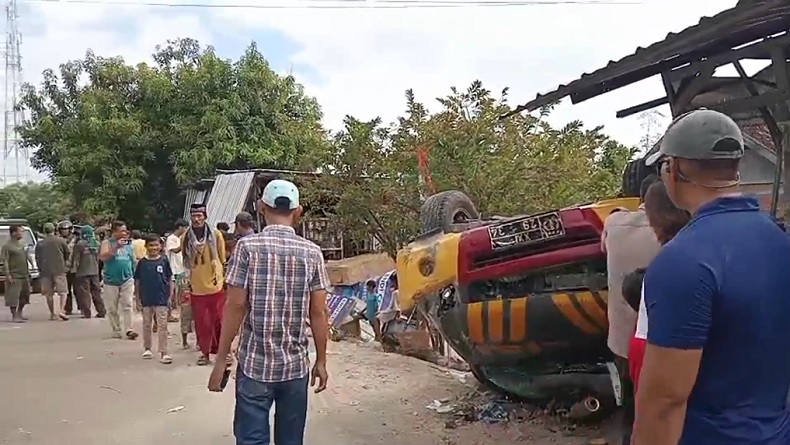 Kecelakaan Beruntun di Dompu, Mobil Patroli Polisi Tabrak 6 Kendaraan dan Kios 