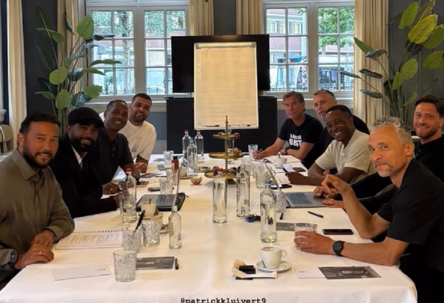 Kluivert Kumpulkan Tim Pelatih di Belanda, Timnas Indonesia Mulai Fokus Round 4 Kualifikasi Piala Dunia 2026