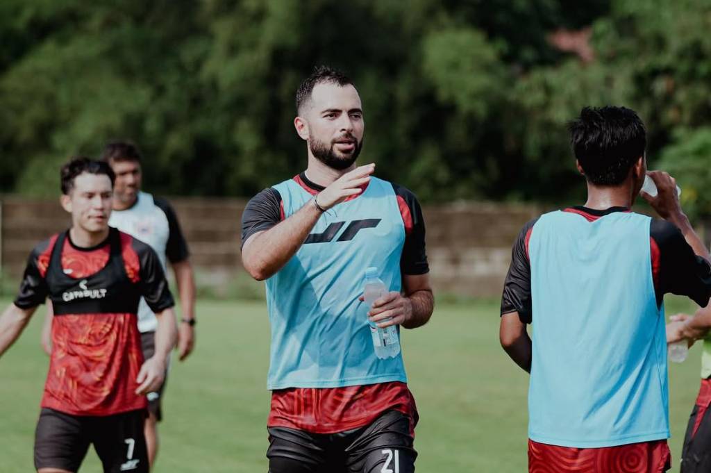 Jordi Amat Bongkar Metode Latihan Brutal di Persija