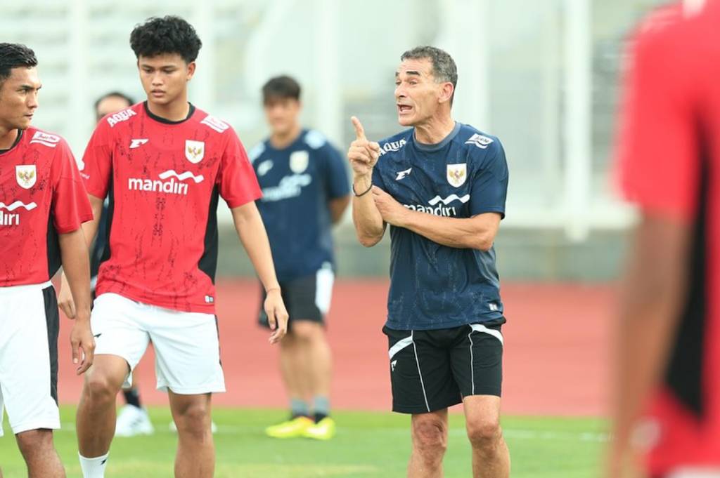 Debut di Rumah Sendiri, Vanenburg Usung Misi Khusus bersama Timnas Indonesia U-23 di Piala AFF U-23 2025