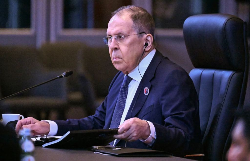 Menlu Lavrov Ungkap Perbedaan Rusia dengan Negara Barat, Singgung Tembok Berlin 