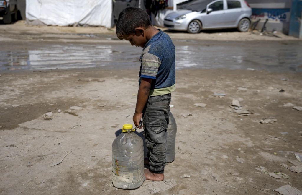 Jawaban Ringan Militer Israel Ngebom Anak-Anak Gaza yang Antre Air: Rudal Salah Sasaran!