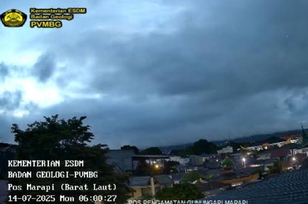 Gunung Marapi Kembali Erupsi Hari Ini, Status Level II Waspada