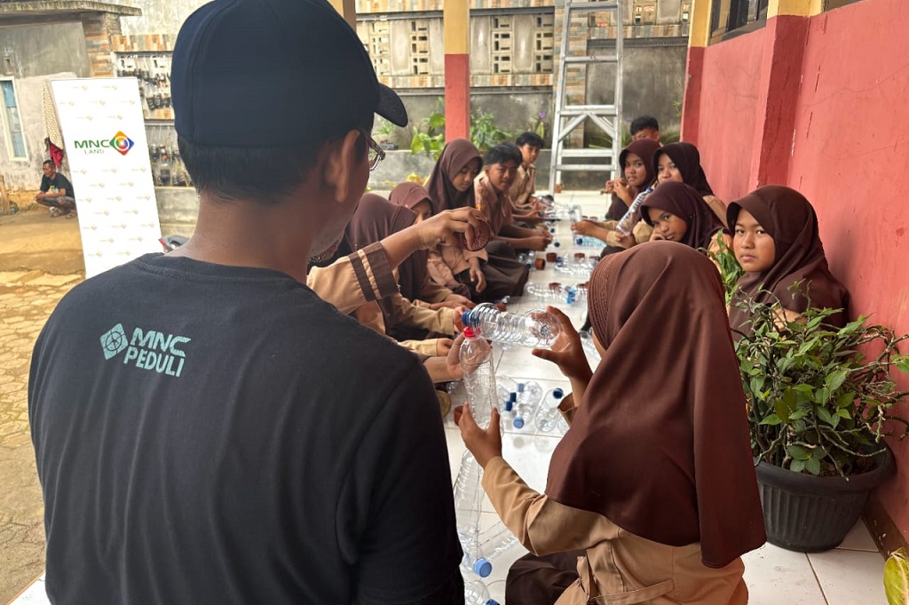 MNC Peduli dan MNC Land Ajarkan Konsep Green School ke Siswa di Sukabumi