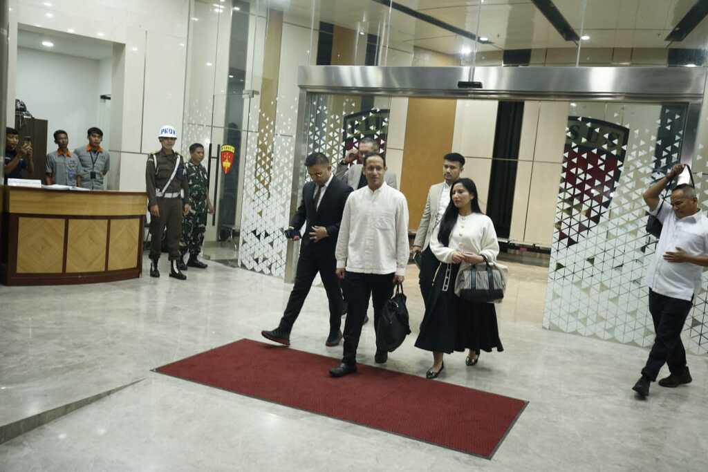 Respons Nadiem usai 9 Jam Diperiksa Kejagung: Izinkan Saya Kembali ke Keluarga