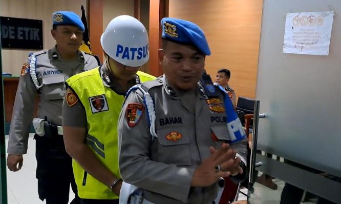 Jalani Sidang Perdana Pembunuhan Bayi, Brigadir Ade Langsung Ajukan Eksepsi