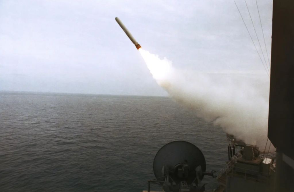 Trump Bantah Akan Kirim Rudal Tomahawk ke Ukraina untuk Lawan Rusia